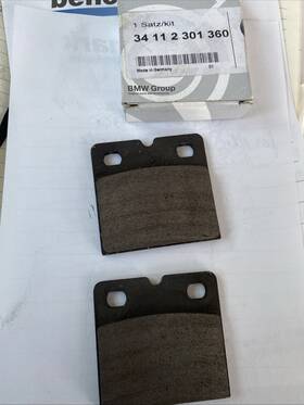 R45-r60-r65-r100 Bmw 34112301360 Brake Pads Front New Genuine
