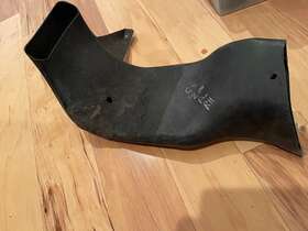 10425877 Gm 2001-04 C5 Zo6 Corvette Rear Brake Cooling Duct Used Rh