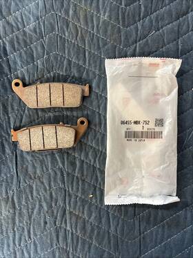 06455-mbk-752 Honda Shadow Vt750dc Oem Front Brake Pad Set Fits 2001-2003 06455-mbk-752 Honda Shadow Vt750dc Oem Front Brake Pad Set Fits 2001-2003
