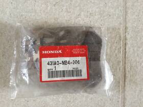 431a0-mb4-306 Honda Nos Brake Pad Set