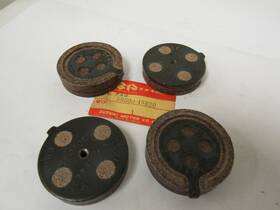 59300-45820 Suzuki Nos Brake Pad Set Gs550 Gs750 Gs400 1977-79 Sold As 2 Sets