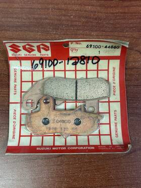 69100-12810 Suzuki 69100-44860 Nos Oem Factory Brake Pad Set 69100-44860/69100-12810 Dr600/650